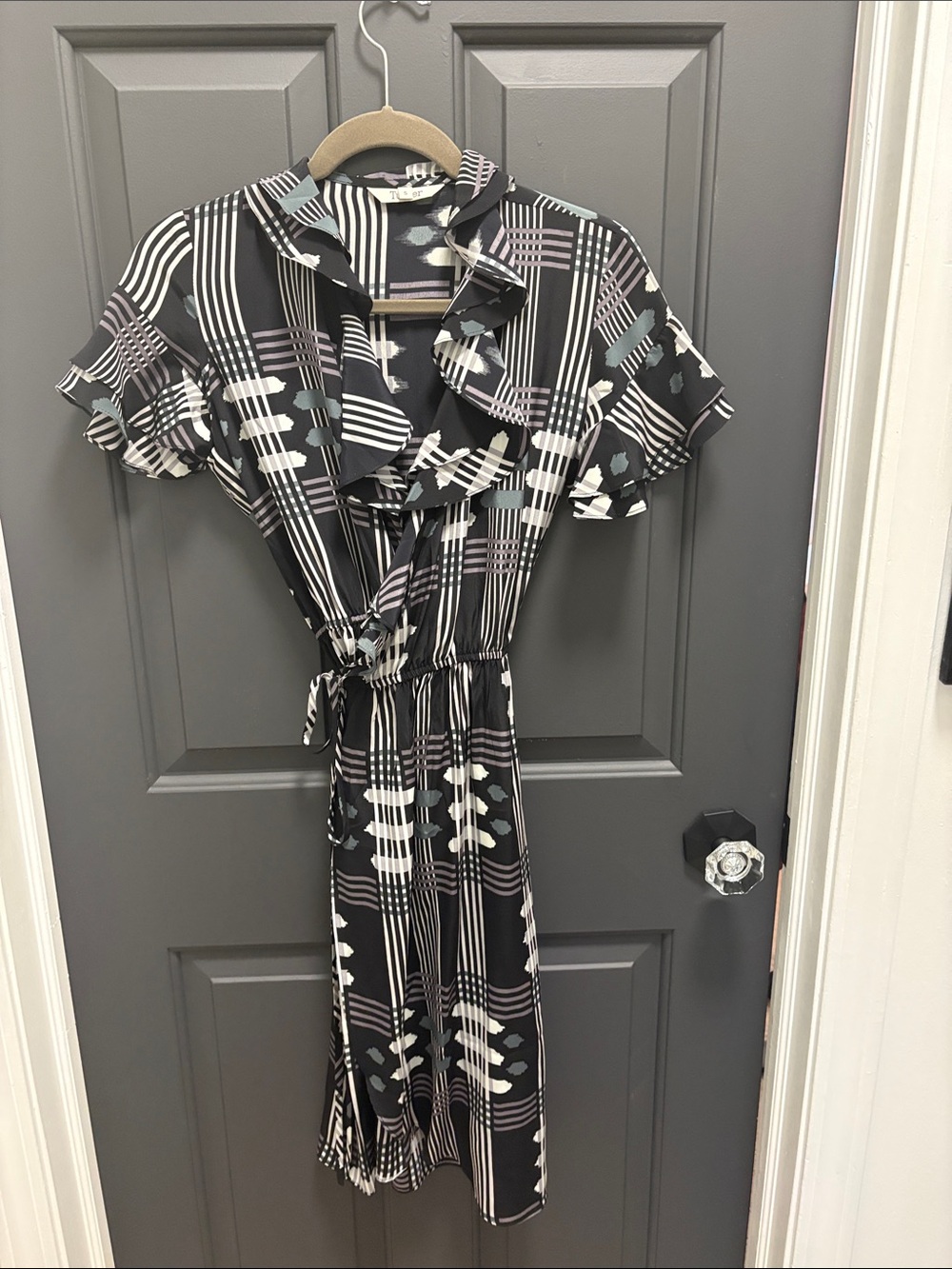 Tucker Black and White Graphic Ruffle Tie-Waist Midi Dress